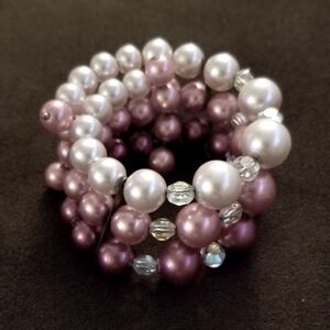 VINTAGE TRIPLE ROW PINK & WHITE SIMULATED PEARL WRAP BRACELET- EUC